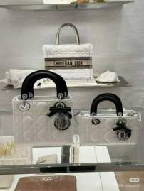 Picture of Dior Handbags _SKUfw239330711fw